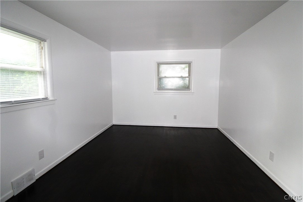24 Forest Road - Photo 11