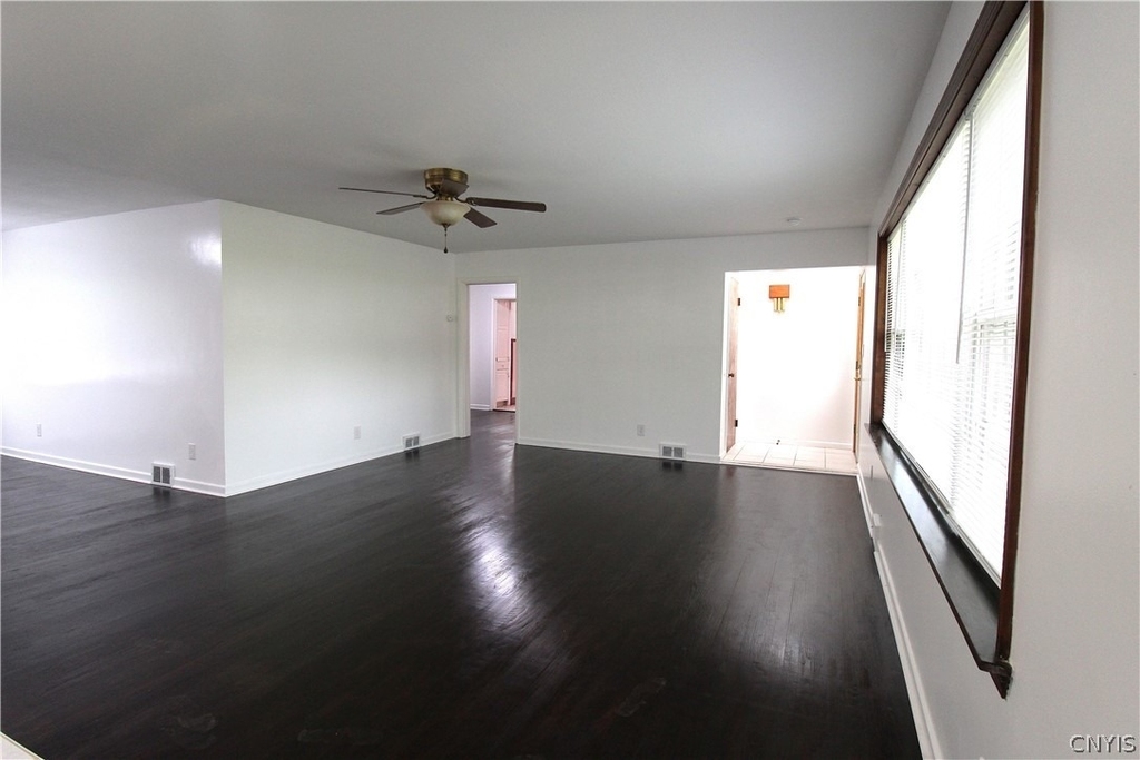 24 Forest Road - Photo 7