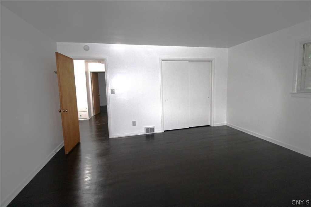 24 Forest Road - Photo 20
