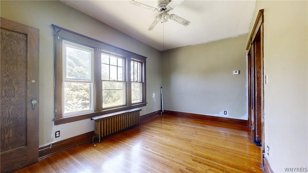 425 Johnson Street - Photo 3