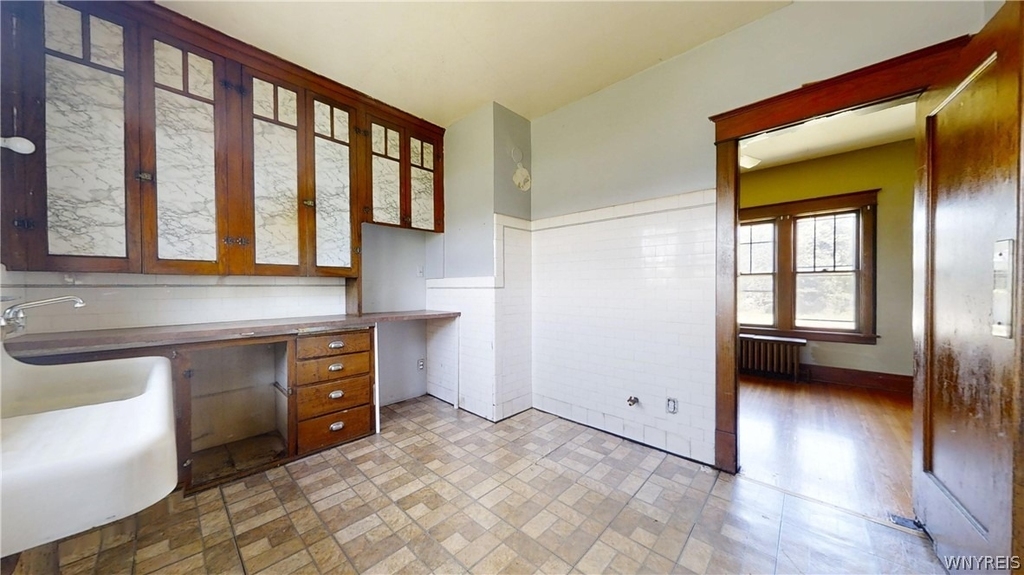425 Johnson Street - Photo 7