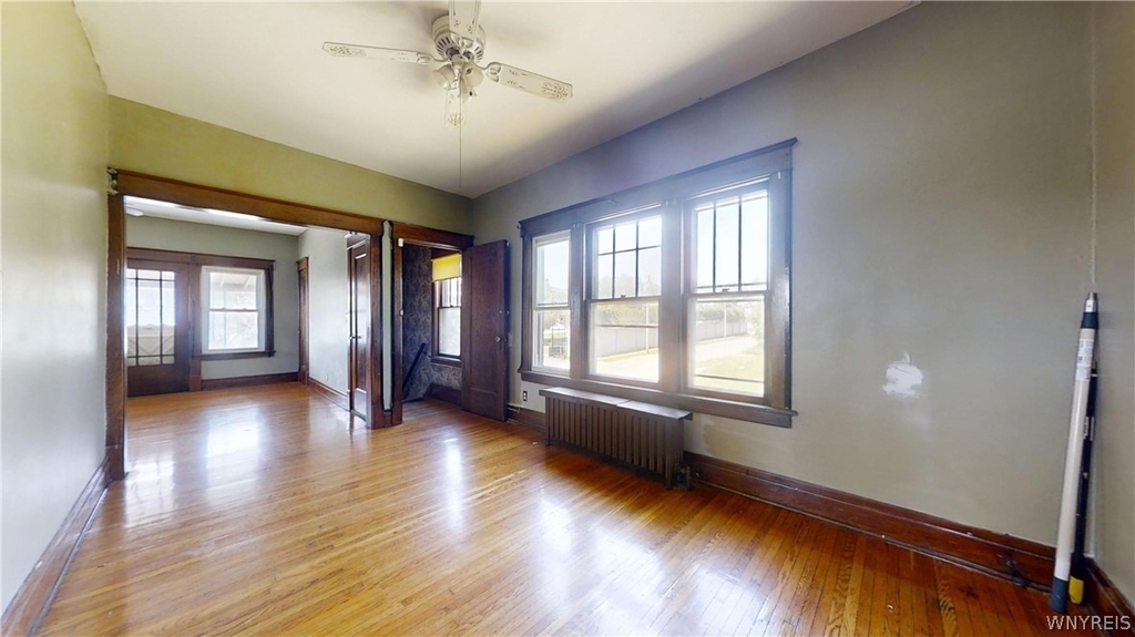 425 Johnson Street - Photo 4