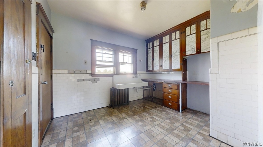 425 Johnson Street - Photo 6