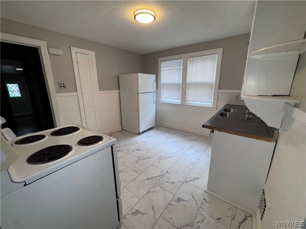 34 Sunset Street - Photo 2