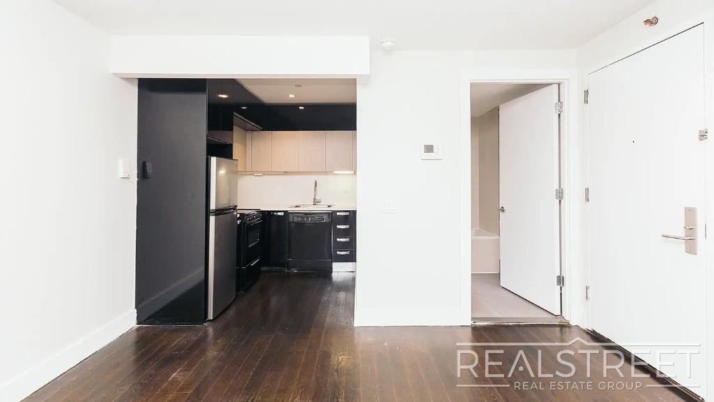72 Maujer Street - Photo 1