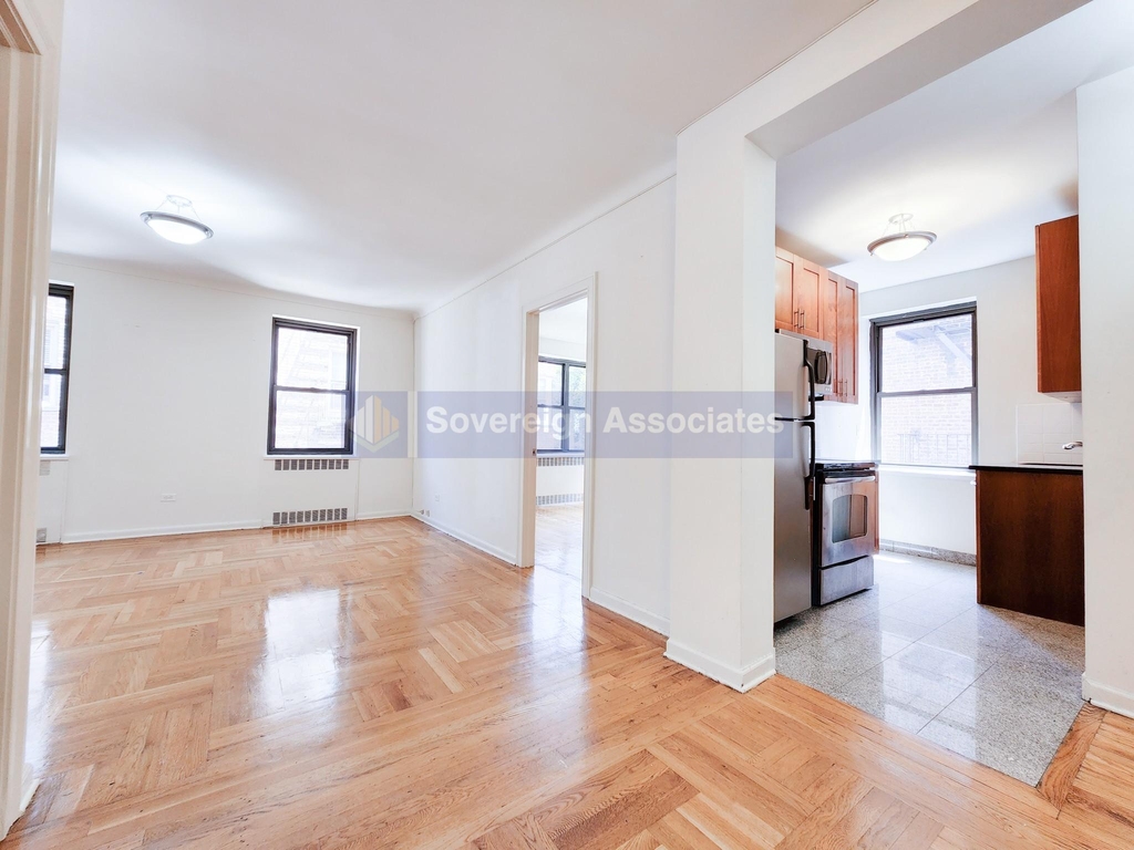 700 Fort Washington Avenue - Photo 2