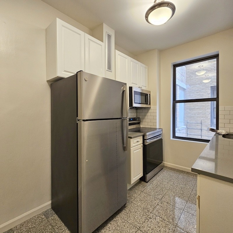 652 West 163rd Street - Photo 4