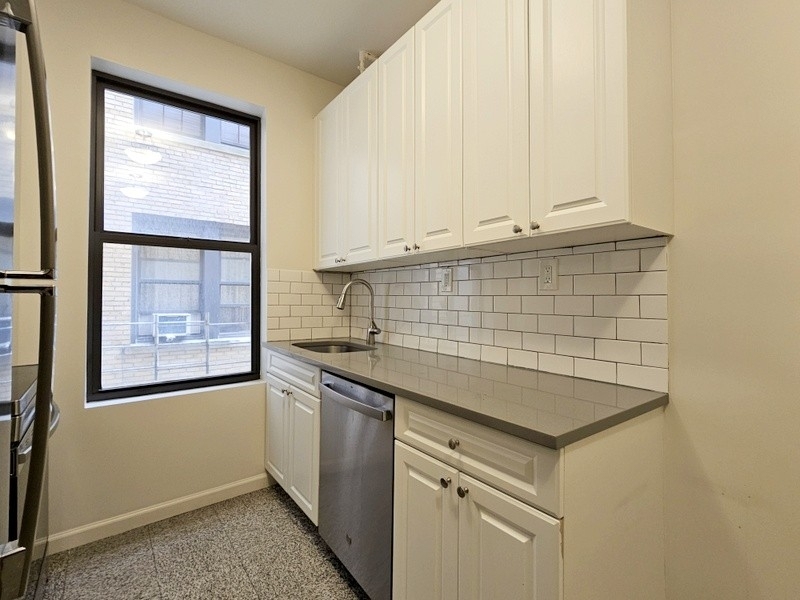 652 West 163rd Street - Photo 6