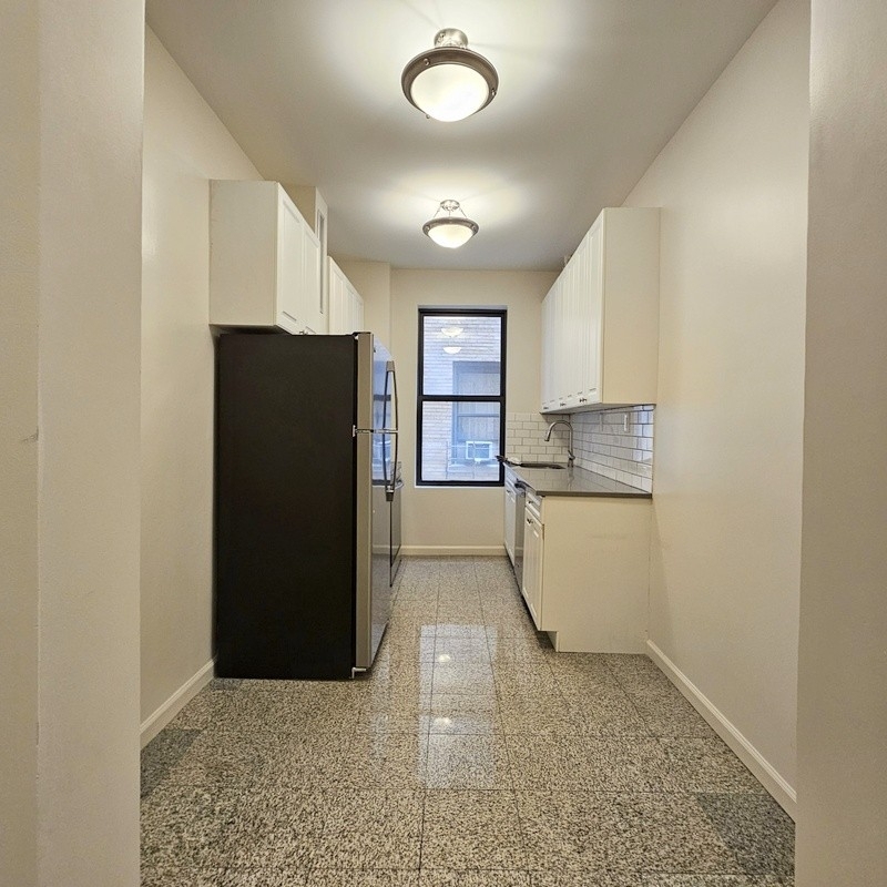 652 West 163rd Street - Photo 3