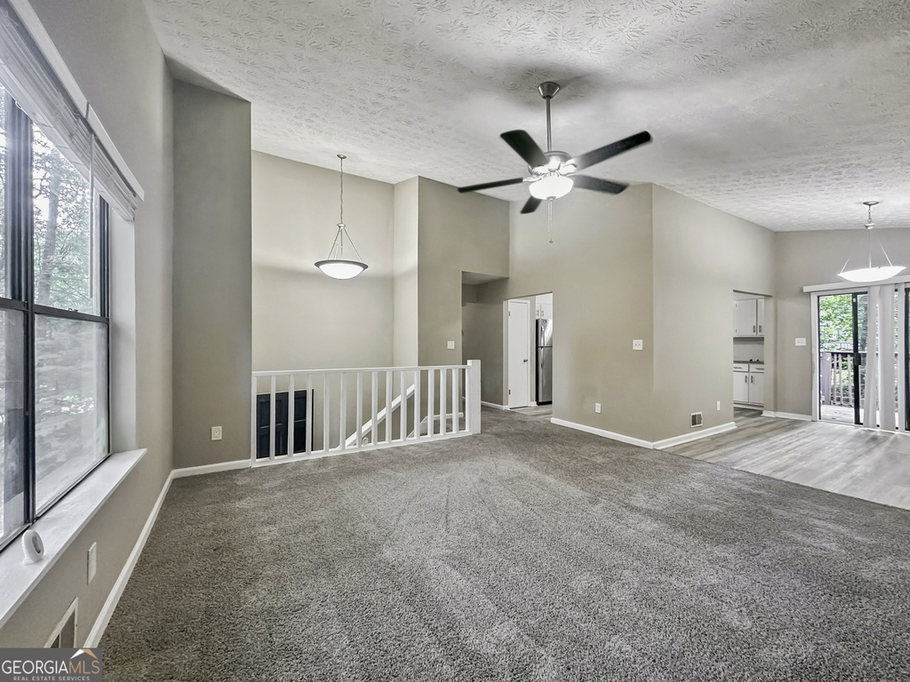 323 Park Ridge Court - Photo 8