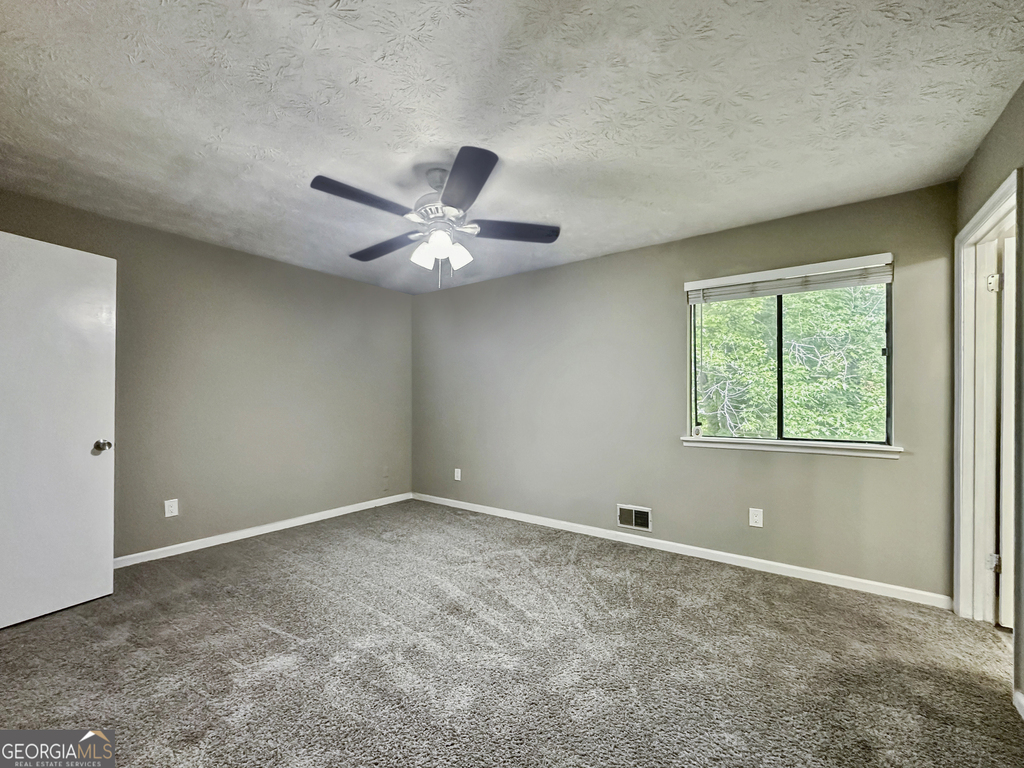 323 Park Ridge Court - Photo 9