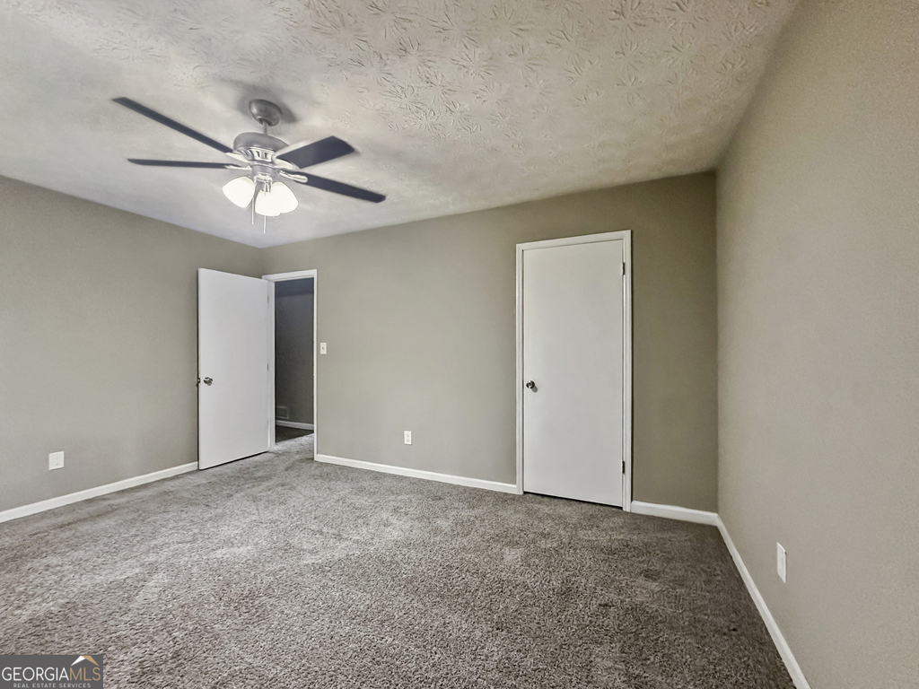 323 Park Ridge Court - Photo 10