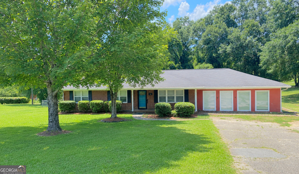 100 W Greenwood Drive - Photo 0
