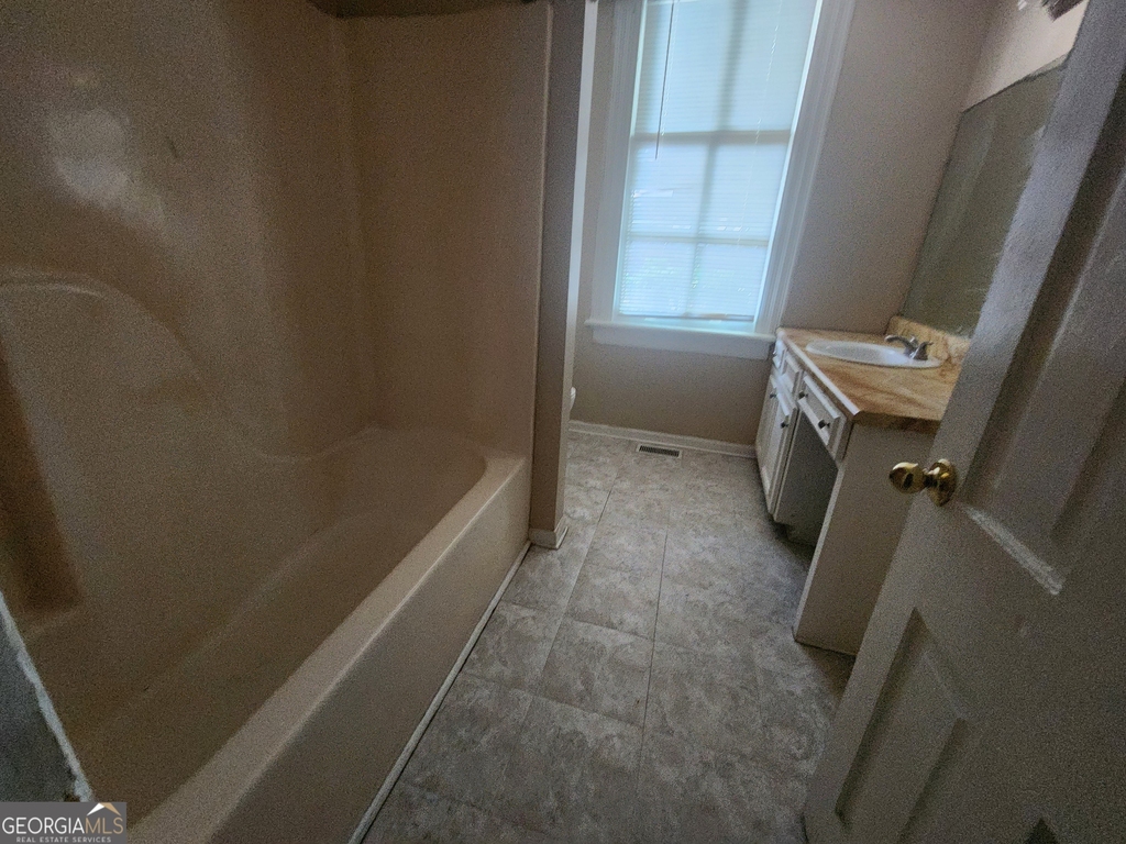 1113 19th Street - Photo 4