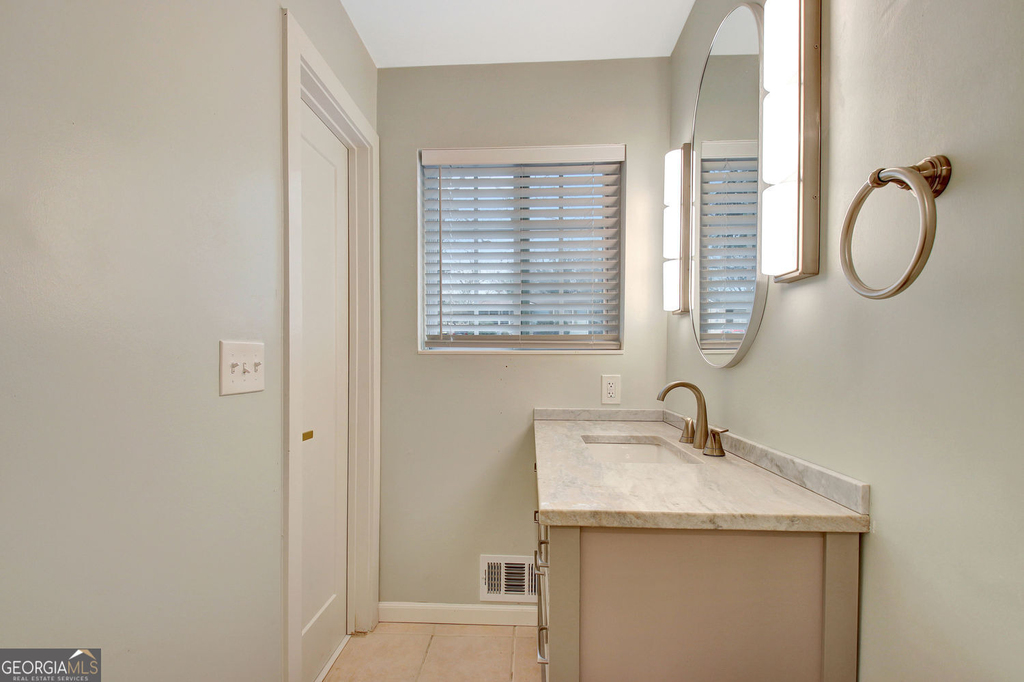 183 Pine Street Ne - Photo 48