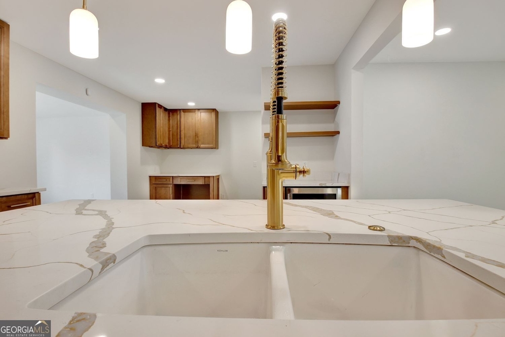 183 Pine Street Ne - Photo 15