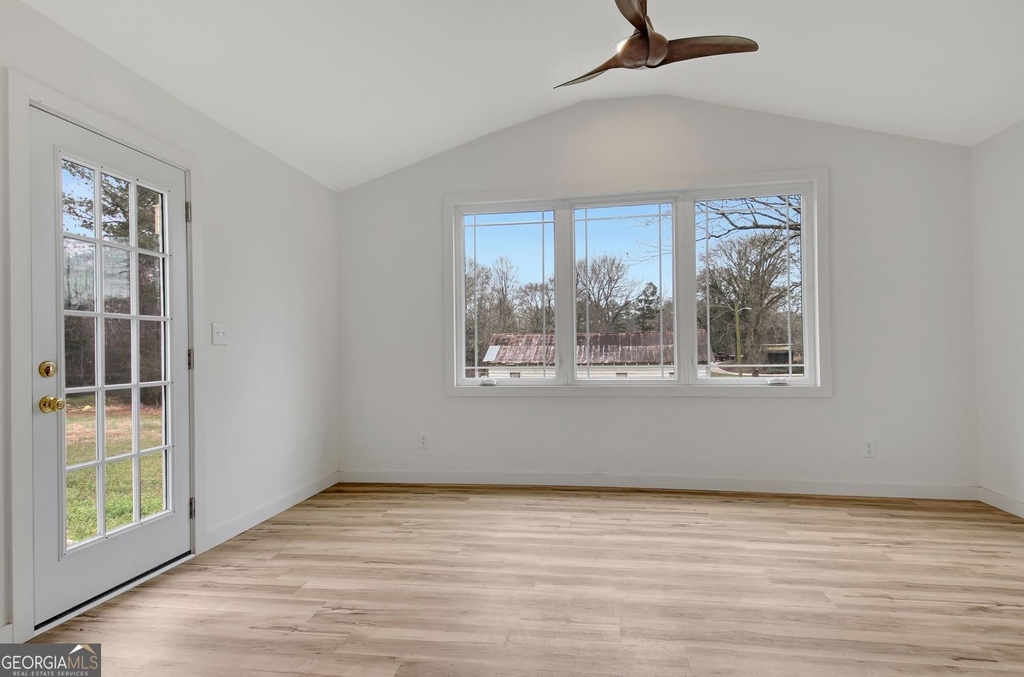 183 Pine Street Ne - Photo 27