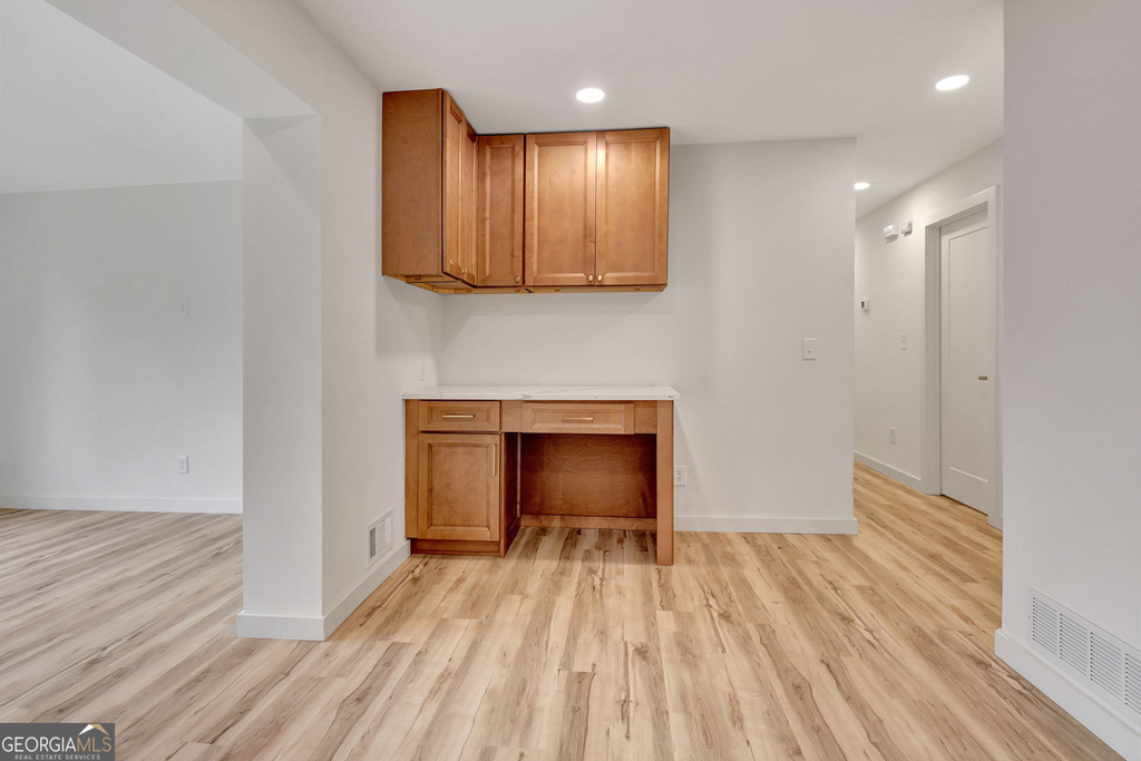 183 Pine Street Ne - Photo 19