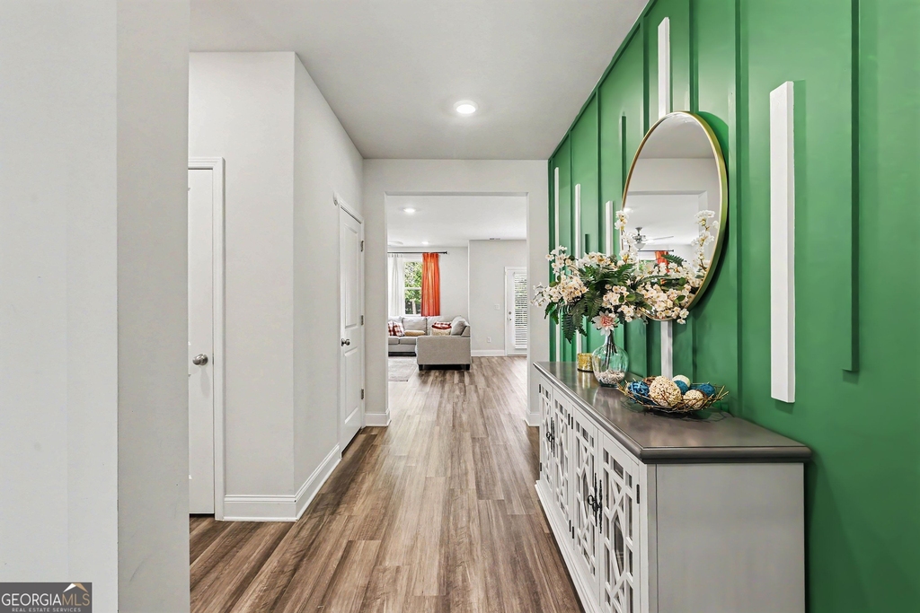 170 Glen Abbey Circle - Photo 4