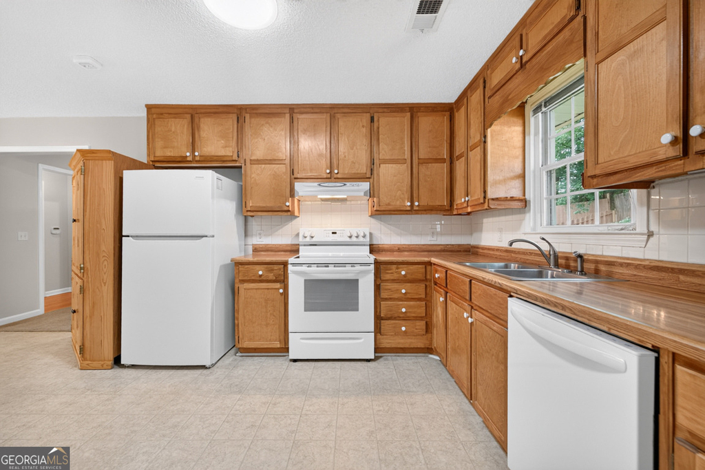 129 Springbrook Drive - Photo 13