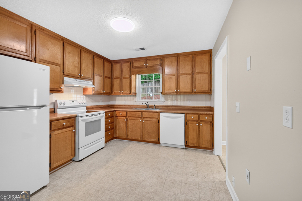 129 Springbrook Drive - Photo 12