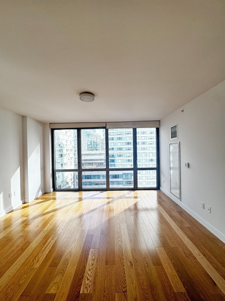 West 57th St & 11th Ave - Photo 1