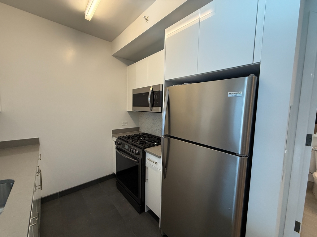 West 57th Street - Photo 4