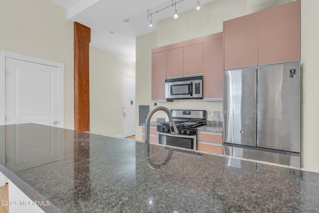 300 Emory Street - Photo 3