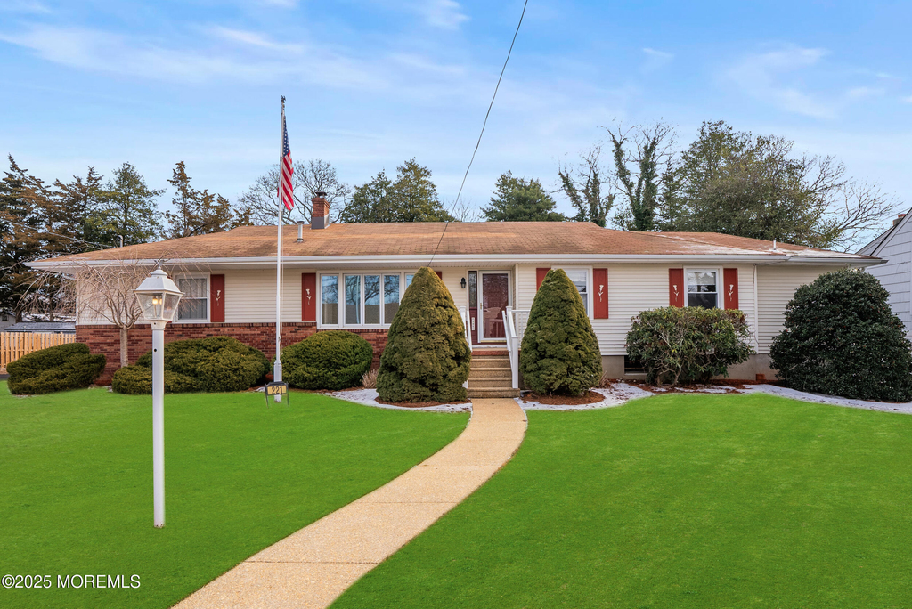 221 Belmar Avenue - Photo 0