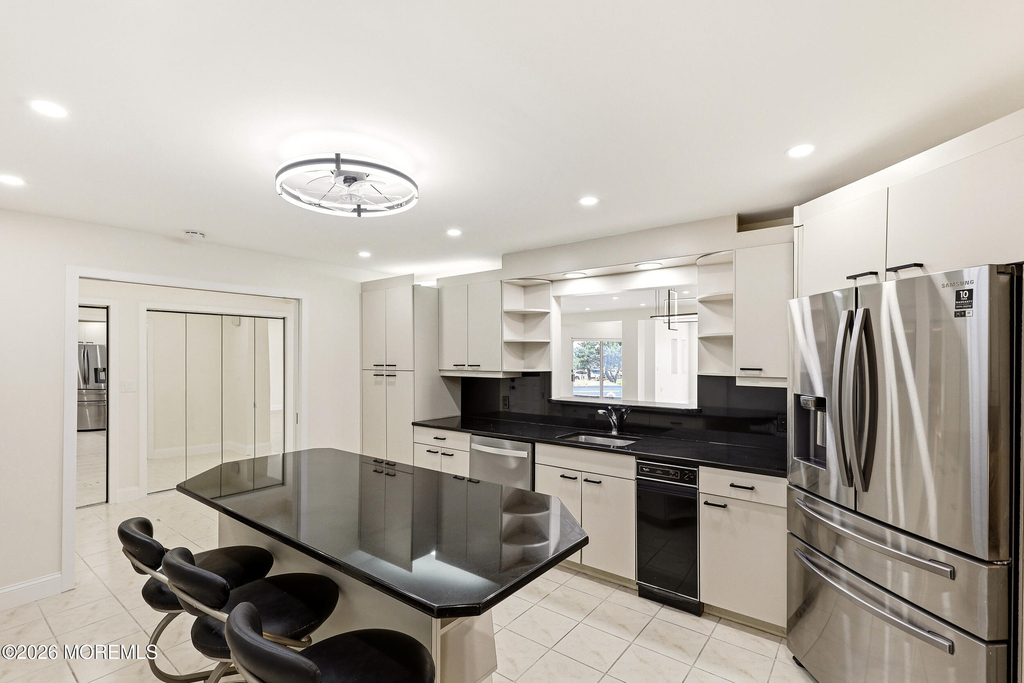 300 Ocean Avenue N - Photo 10
