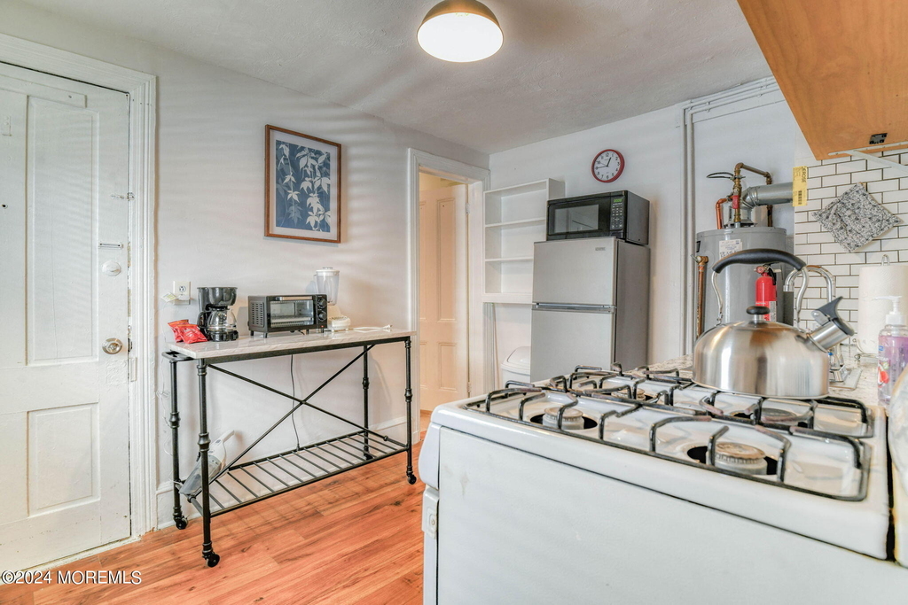 19 Webb Avenue - Photo 9
