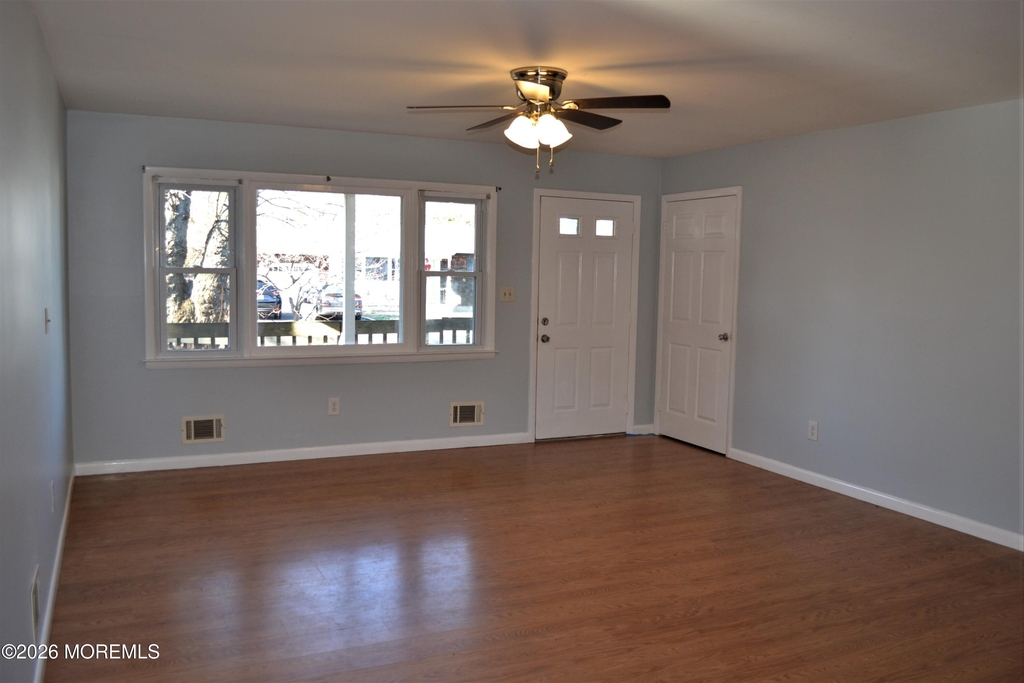 456 Hulse Avenue - Photo 6