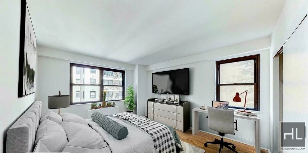 East 89th Street - Photo 2