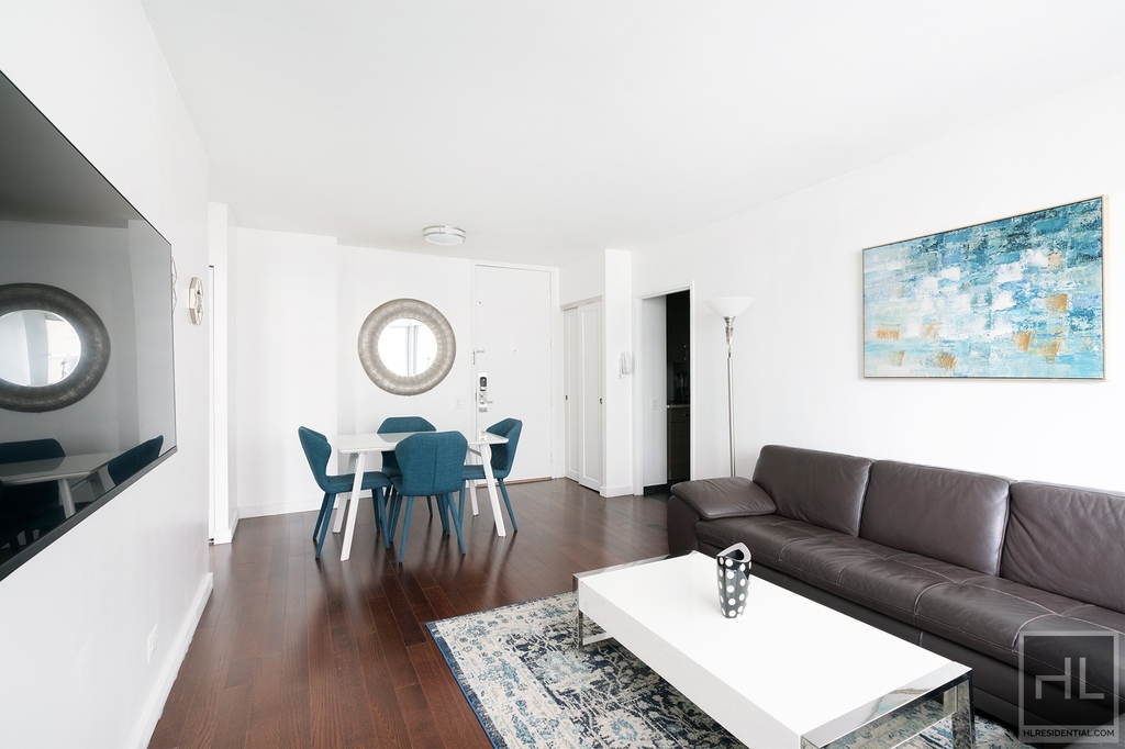 East 34th Street - Photo 0