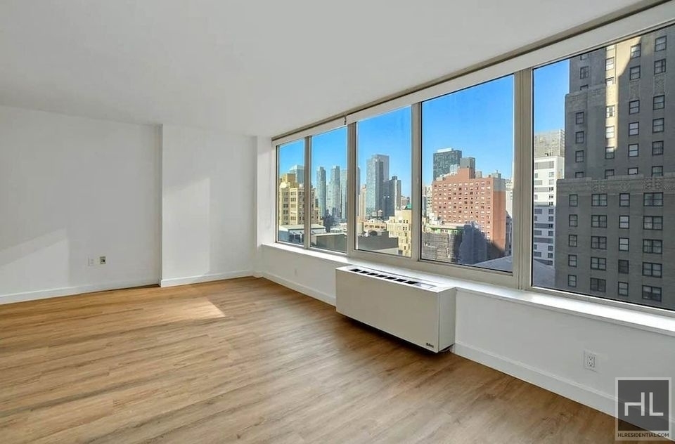 West 33rd Street - Photo 0