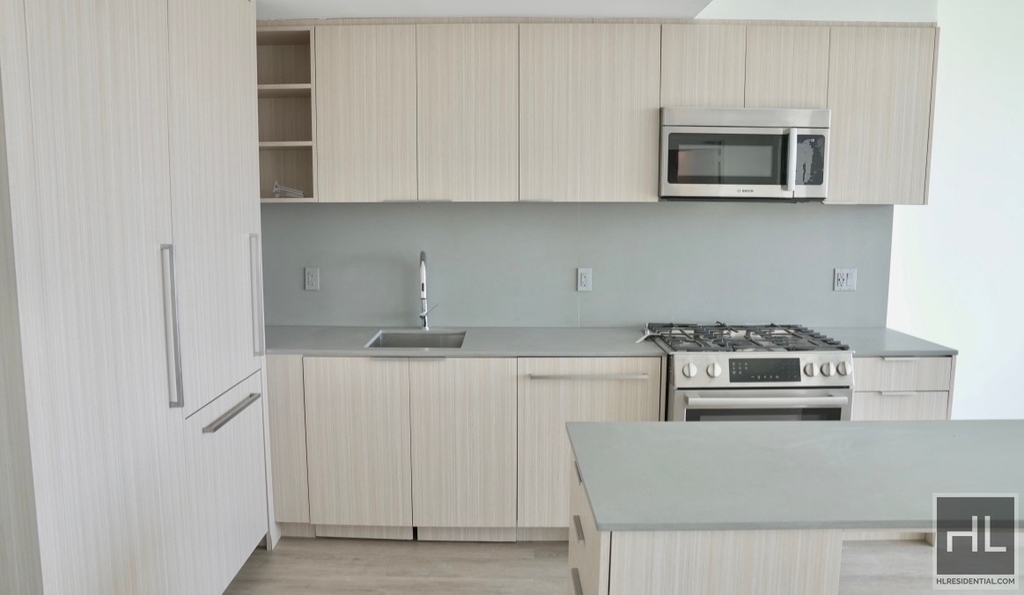 West 33rd Street - Photo 2