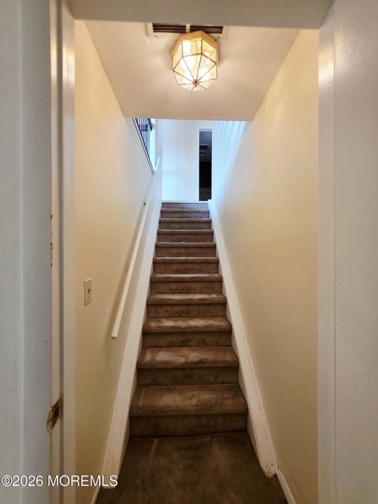 97 Cotswold Circle - Photo 35