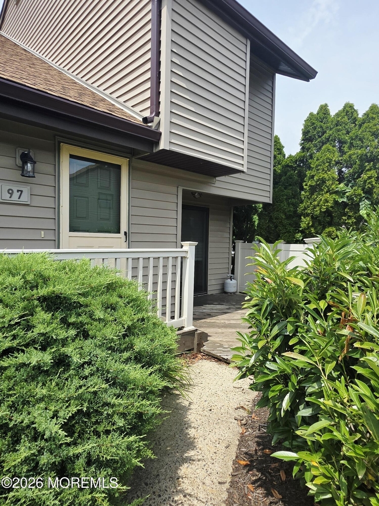 97 Cotswold Circle - Photo 3