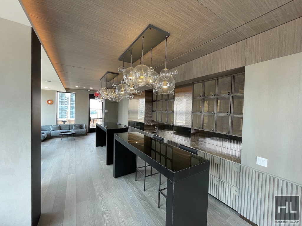 West 43rd Street - Photo 1