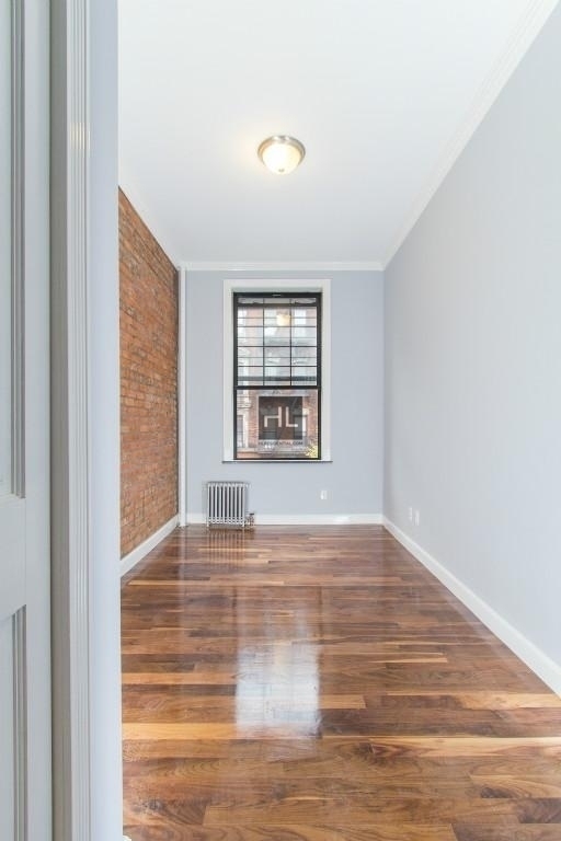 East 11th Street - Photo 11