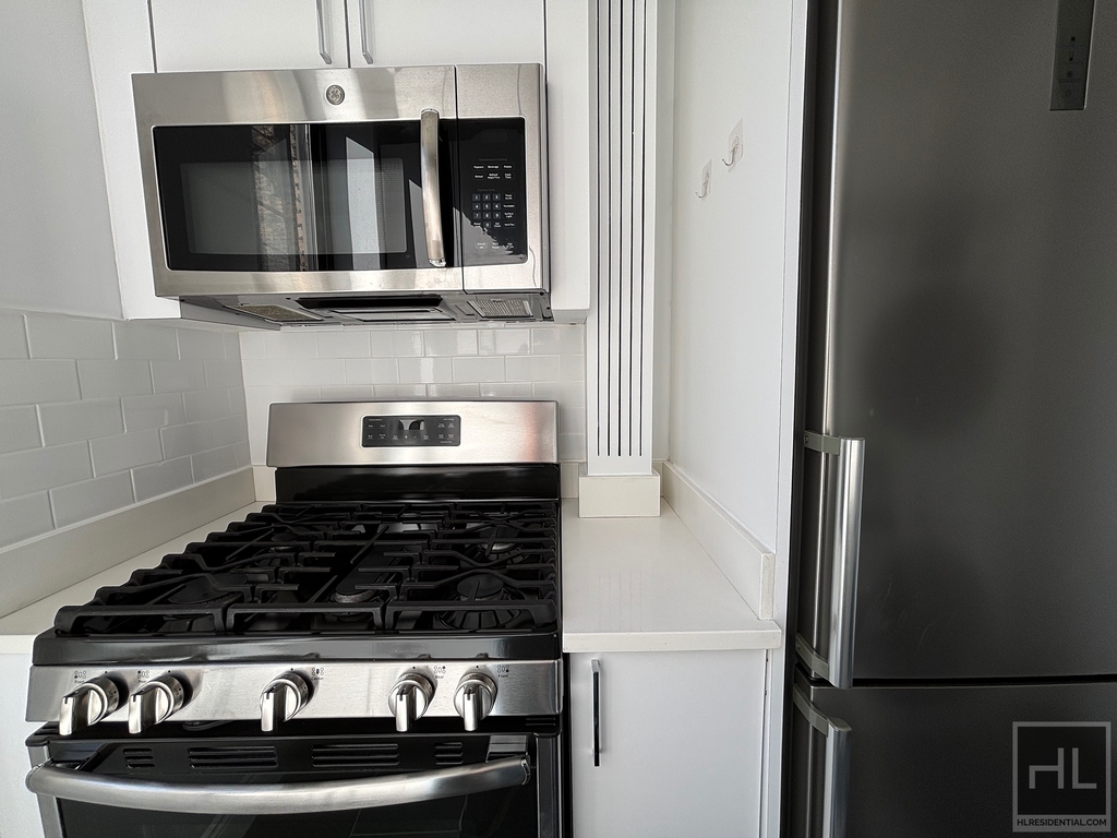 West 72 Street - Photo 4