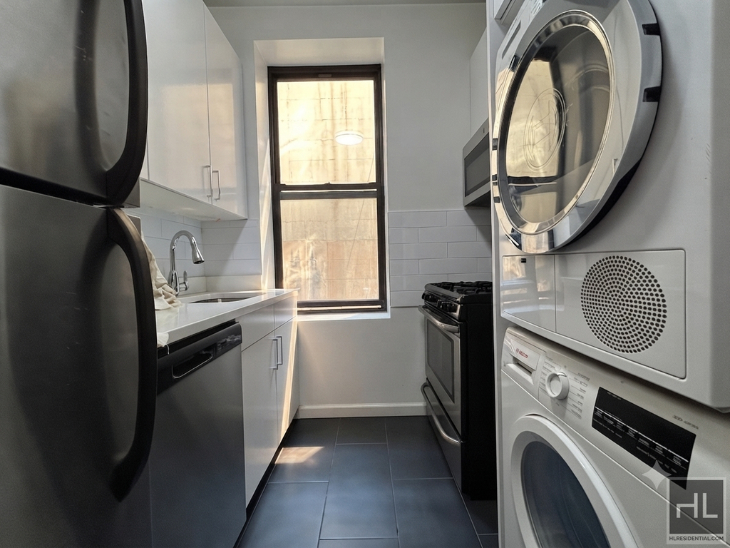 West 72 Street - Photo 3