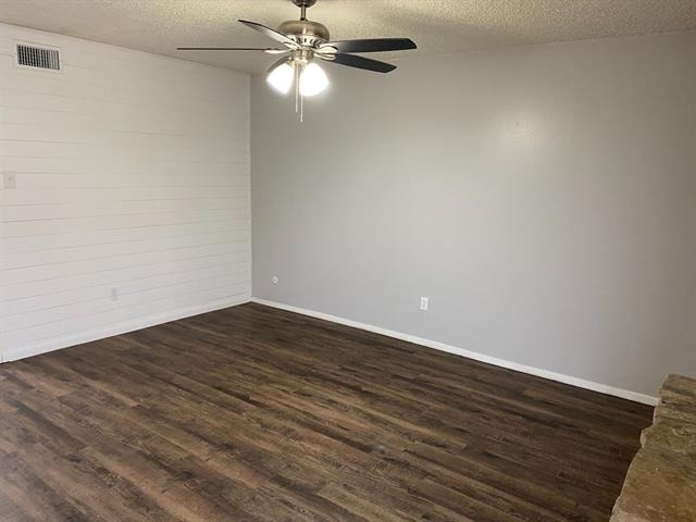 1604 Sun Valley Drive - Photo 0