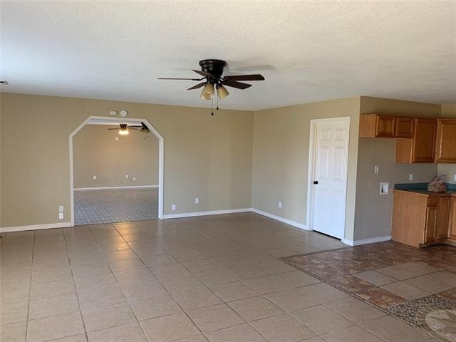 404 S Belknap Street - Photo 3