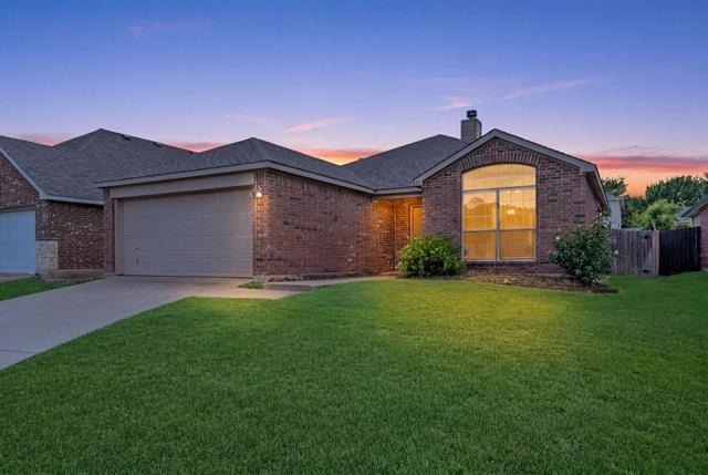 834 Hazels Way - Photo 0