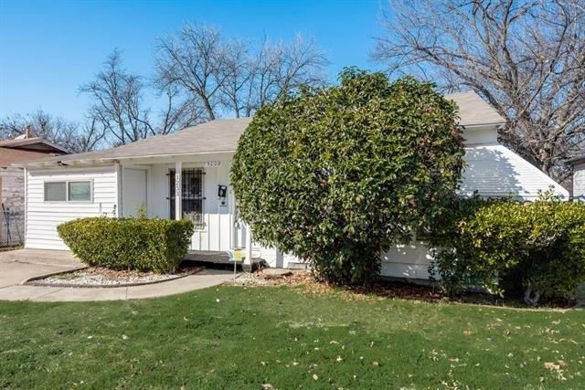 1233 Marion Avenue - Photo 1
