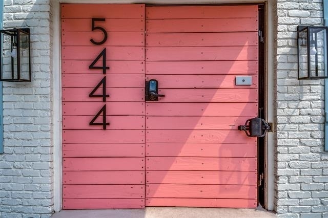 5444 Gaston Avenue - Photo 15