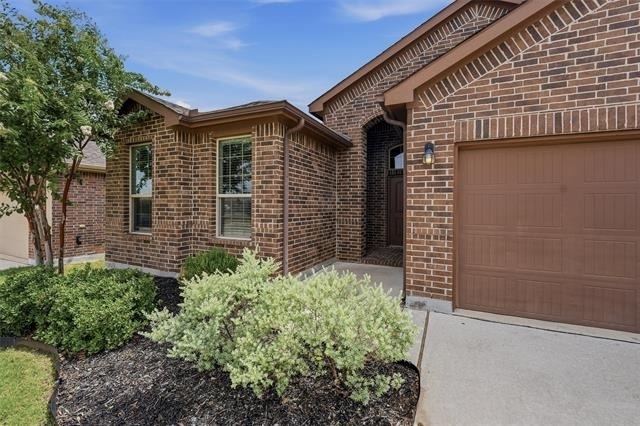 9528 Blaine Drive - Photo 3