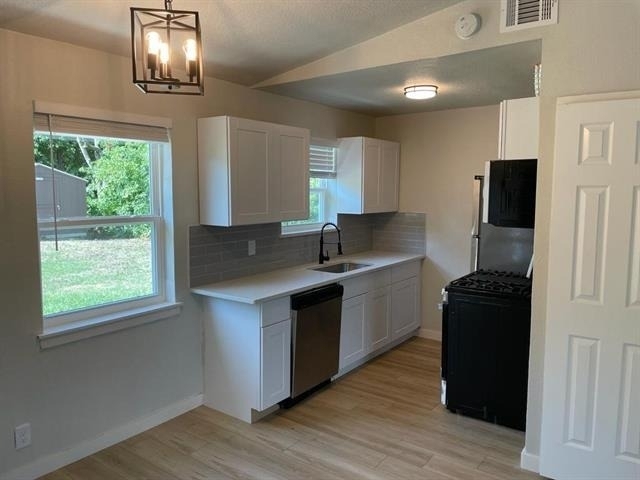 1605 Hawthorne Lane - Photo 4