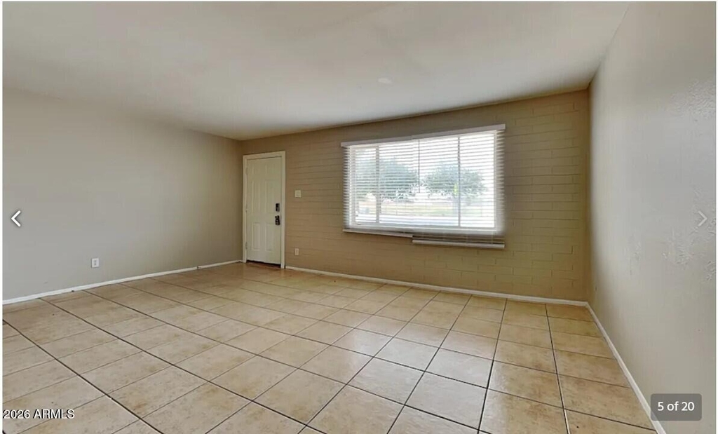 5611 N 65th Avenue - Photo 2